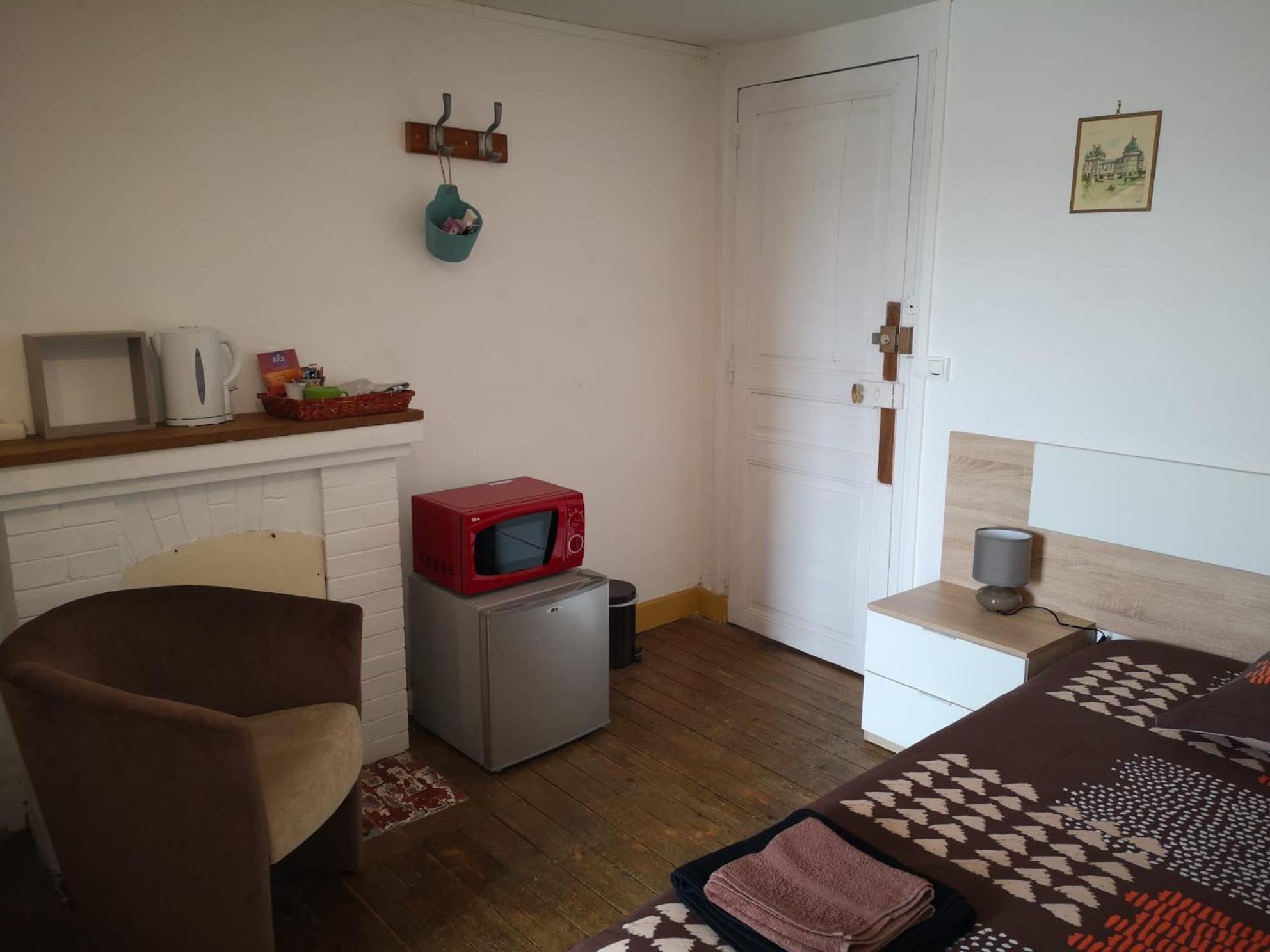 Chambres Avec Salle De Bains Et Cuisine En Centre Ville Argenton Sur Creuse Exteriér fotografie