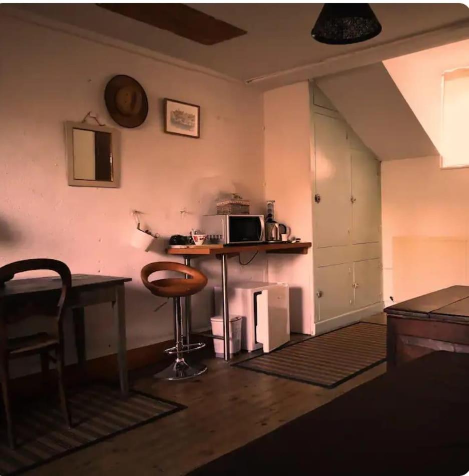 Chambres Avec Salle De Bains Et Cuisine En Centre Ville Argenton Sur Creuse Exteriér fotografie